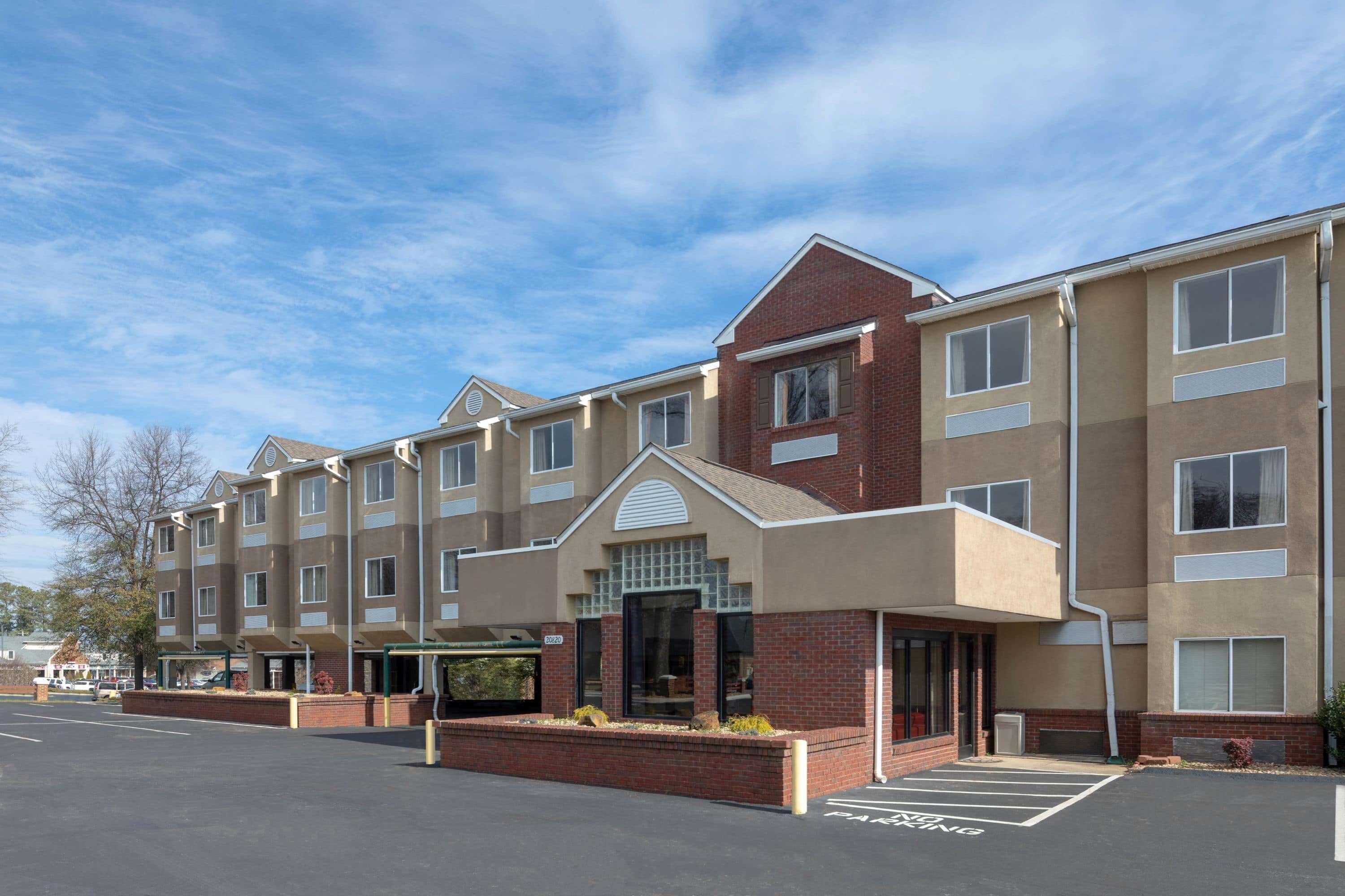 Microtel Inn By Wyndham Lake Norman Cornelius Esterno foto