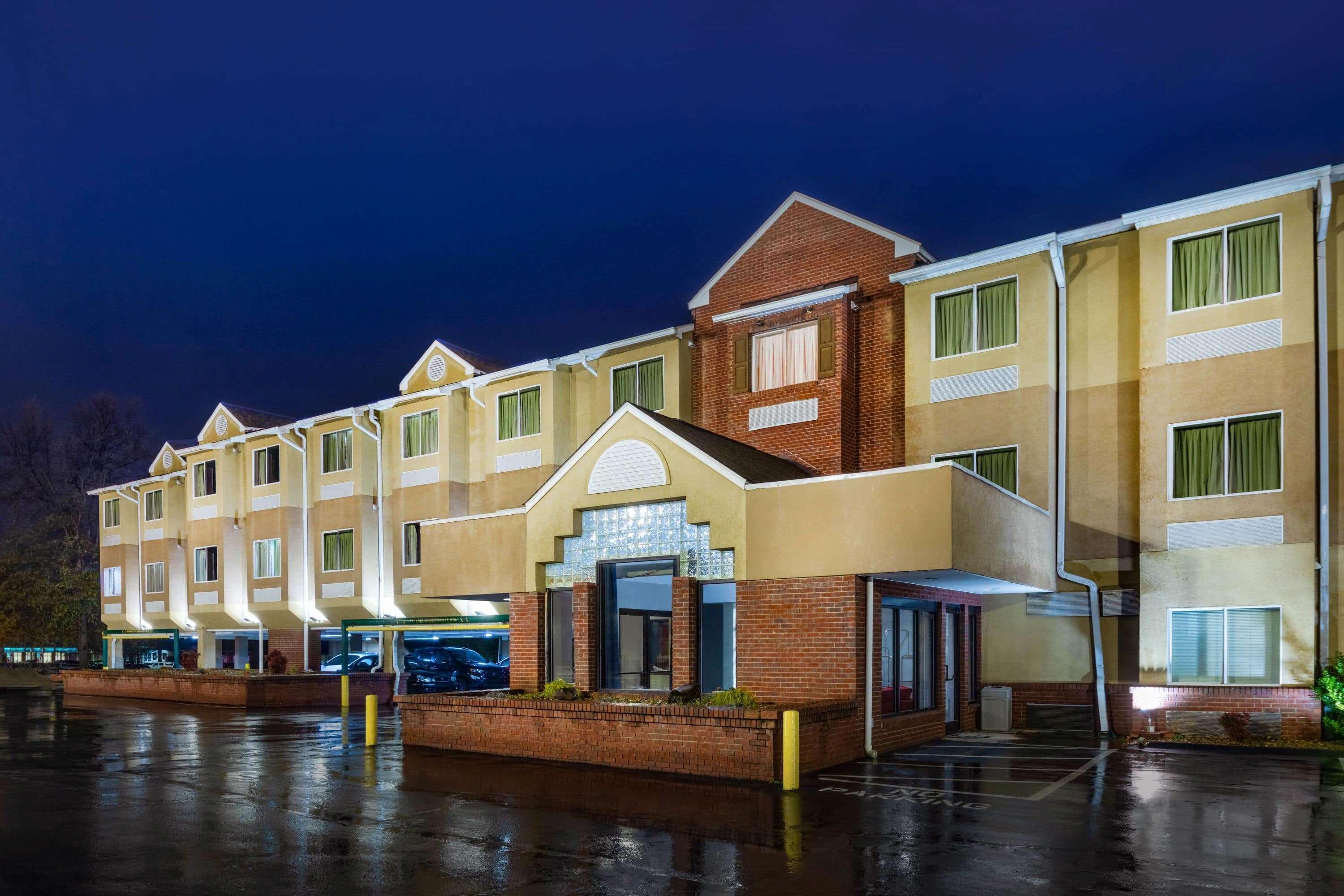 Microtel Inn By Wyndham Lake Norman Cornelius Esterno foto