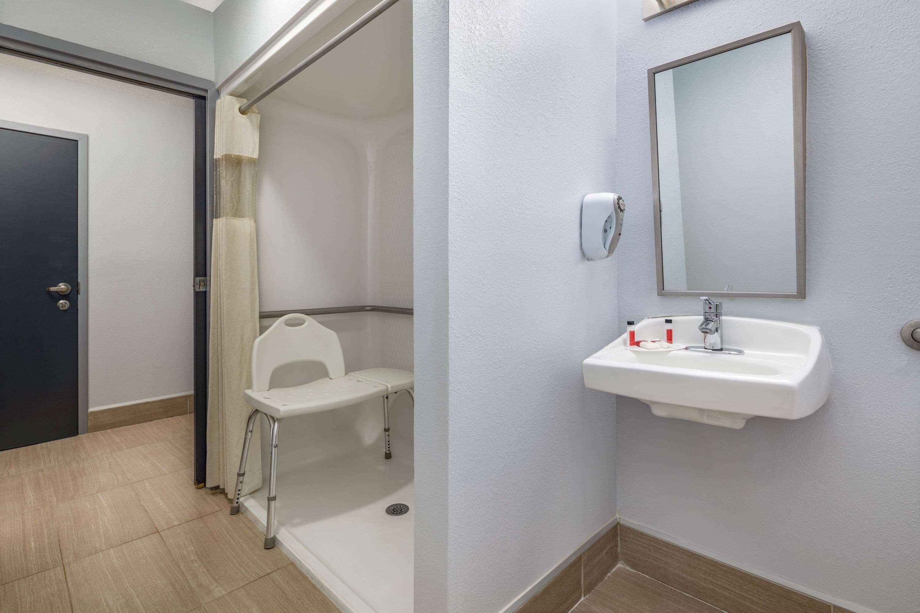 Microtel Inn By Wyndham Lake Norman Cornelius Esterno foto