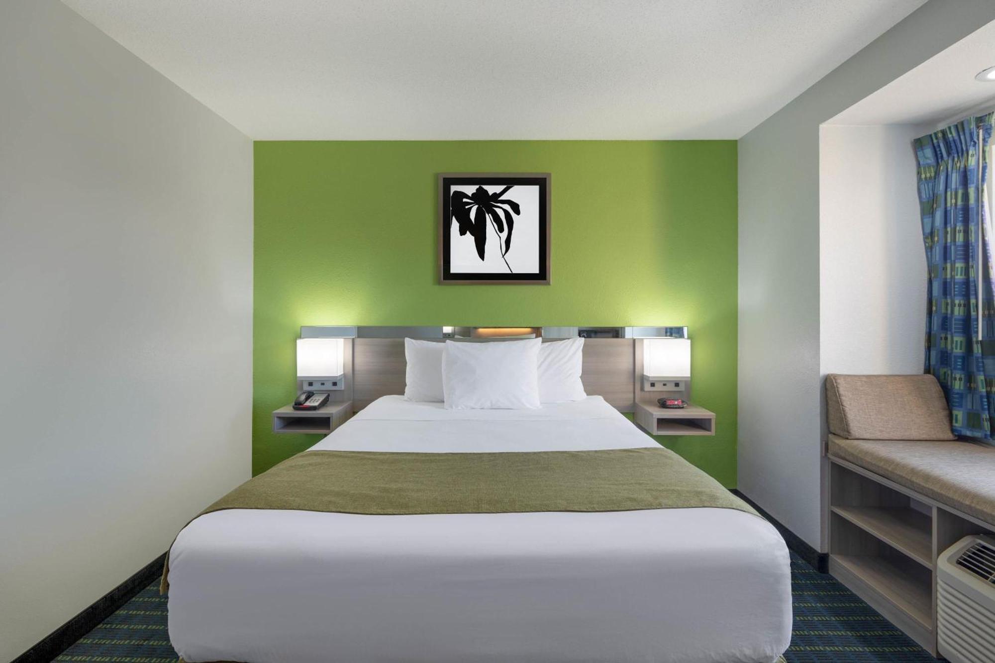 Microtel Inn By Wyndham Lake Norman Cornelius Esterno foto